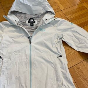 Mountain Hardware Women's Light White Waterproof Jacket with Mint Accents Medium